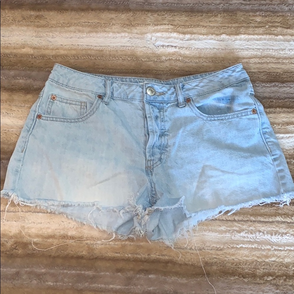 Forever 21 frayed shorts